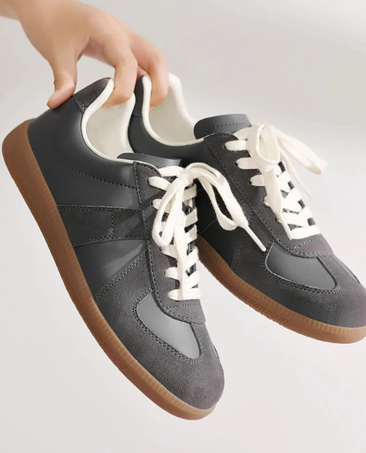 Melilla Leather Sneakers