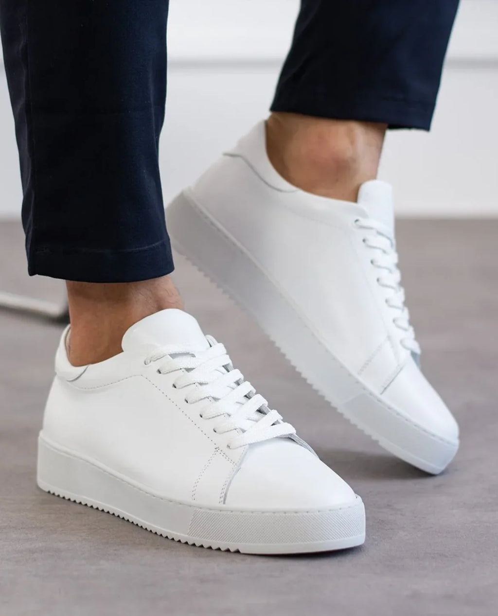 Voyager Leather Sneakers