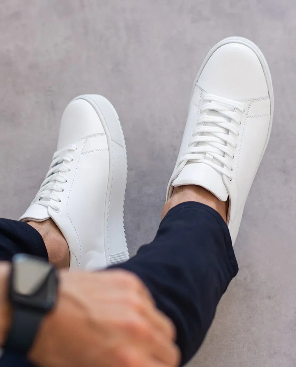 Voyager Leather Sneakers
