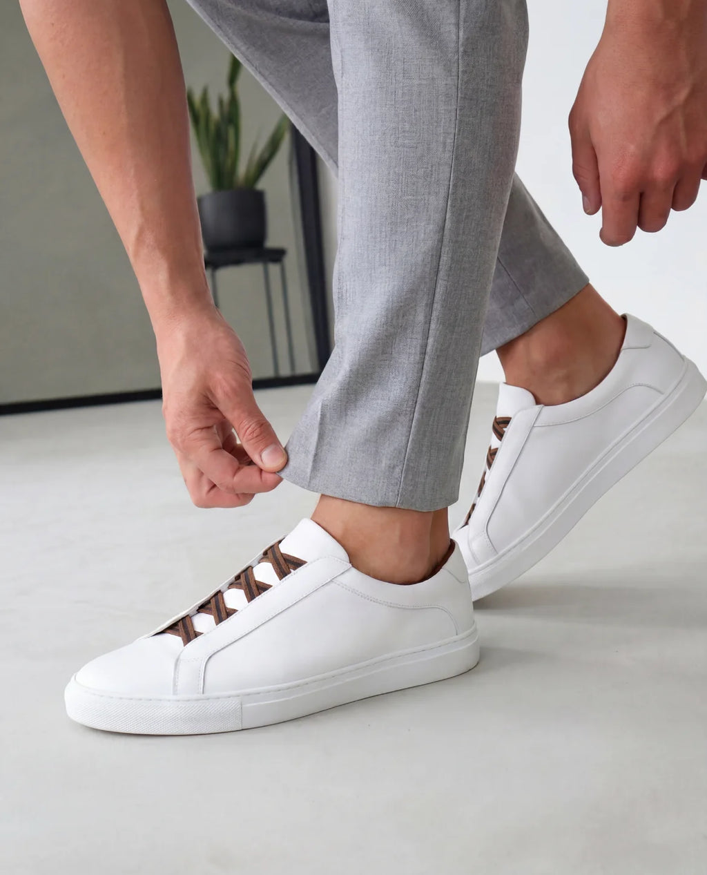 Arveilo Leather Sneakers